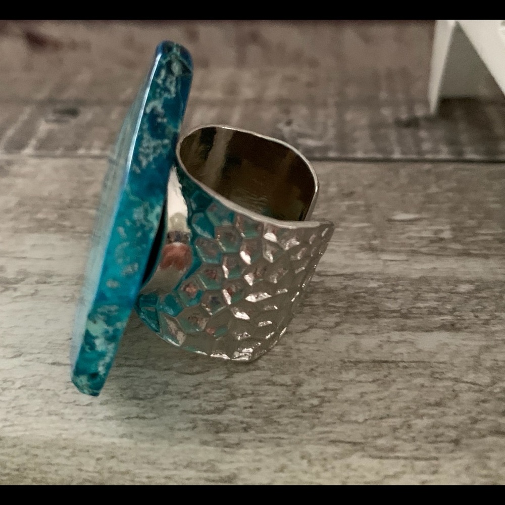Ring - Picture 5 of 6